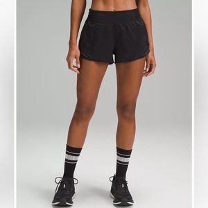Lululemon Hotty Hot High-Rise Lined Short 2.5"